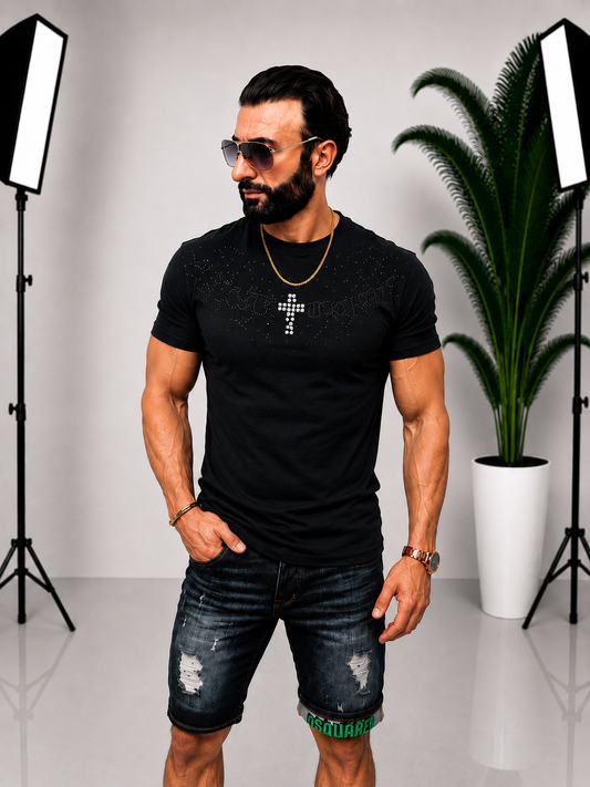 Tricou bărbătesc cu simbol grafic în față și design simplu pe spate