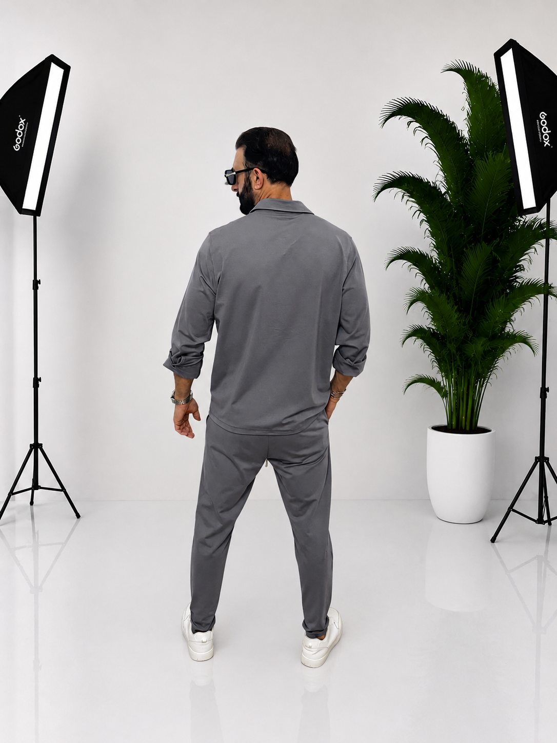 SET BĂRBĂTESC GRI CU FERMOAR INTEGRAL – MODERN, SPORT-ELEGANT ȘI CONFORTABIL