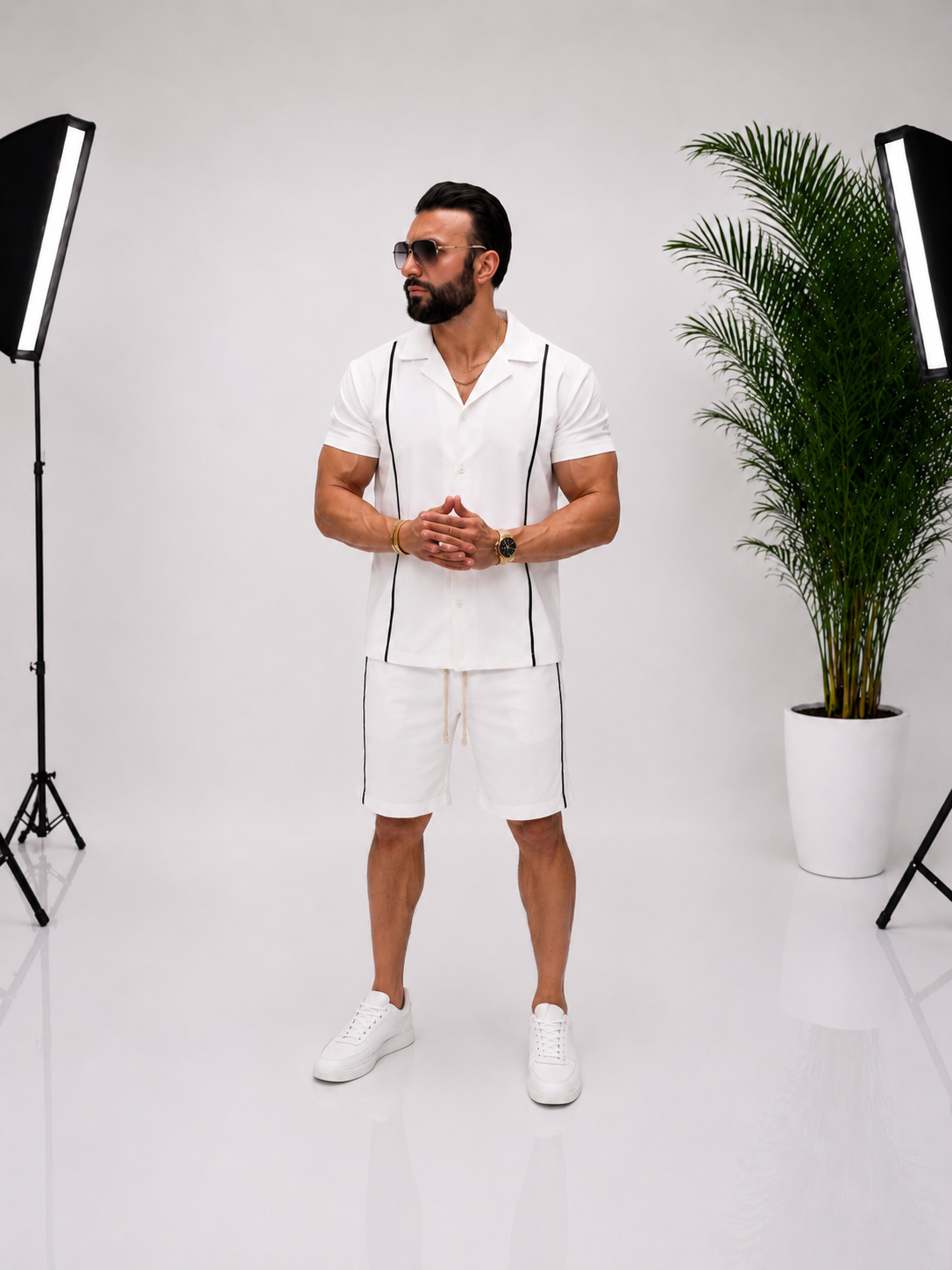Set bărbătesc elegant alb cu design modern – rafinament, confort și stil contemporan
