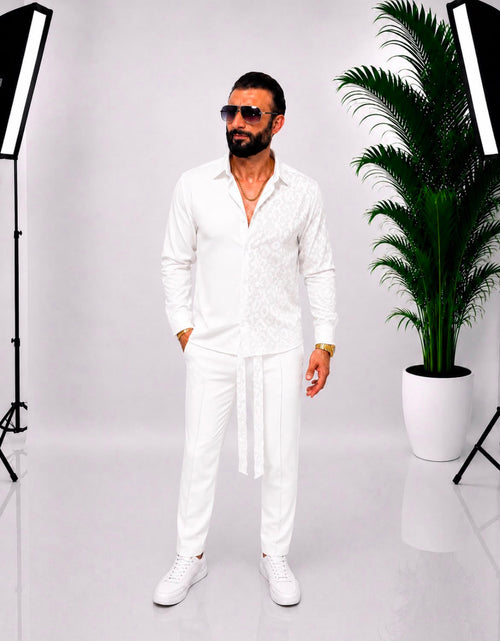🤍 SET ELEGANT PENTRU BĂRBAȚI – ALB CU DETALII LEOPARD SATINAT