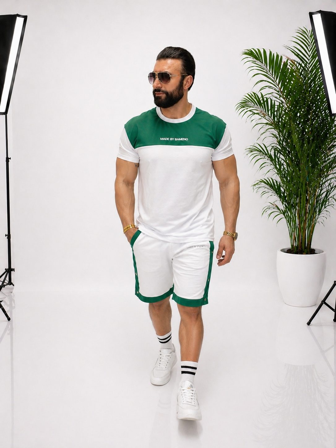 Set bărbătesc alb-verde (tricou + pantaloni scurți) cu design modern MADE BY BAMENO