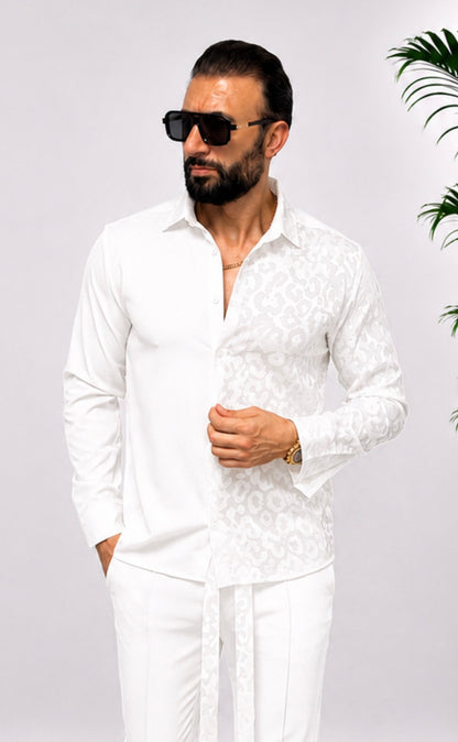 🤍 SET ELEGANT PENTRU BĂRBAȚI – ALB CU DETALII LEOPARD SATINAT