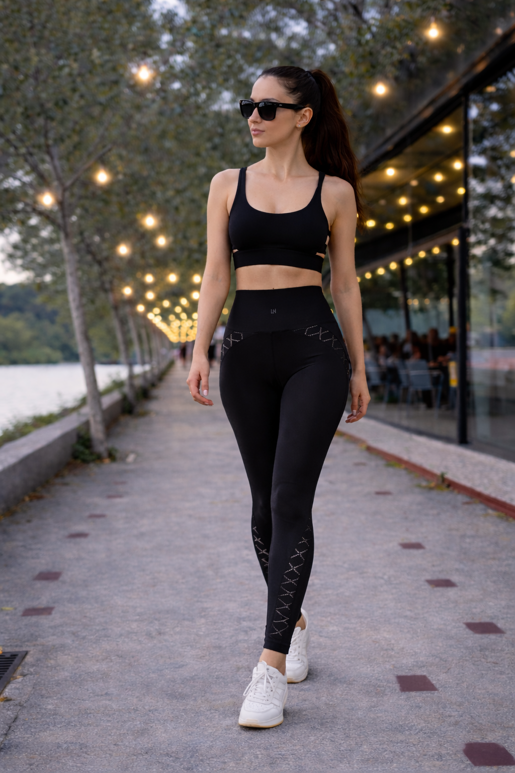 Stil și Performanță pe Tot Parcursul Zilei: Colanți Lady Hurrem Sport cu Talie Înaltă și Detalii Mesh