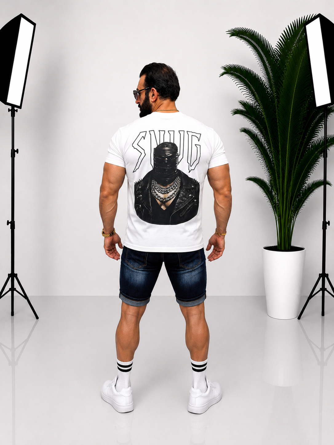 Tricou Premium pentru Bărbați – Design Modern cu Imprimeu Statement pe Spate