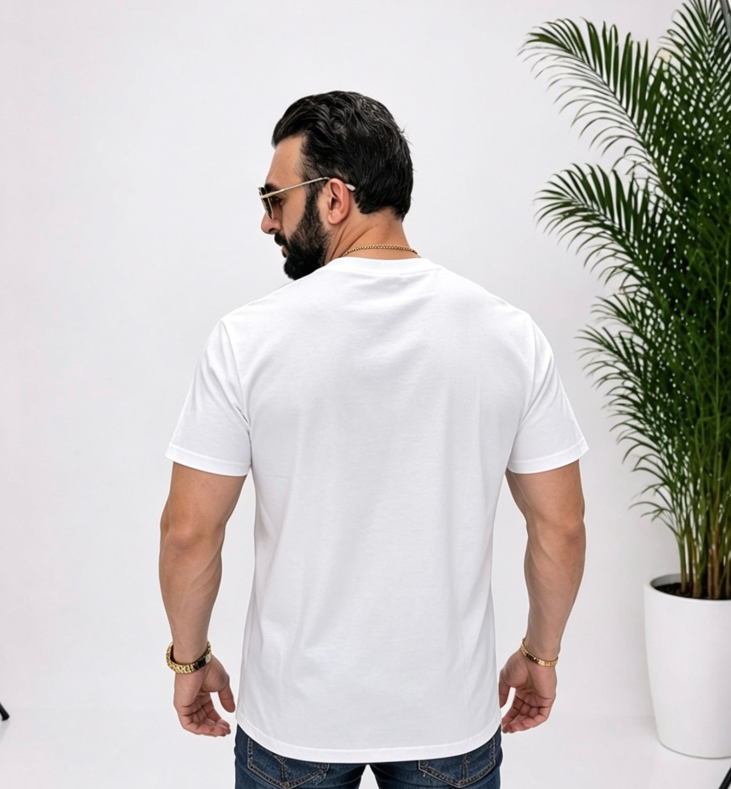 escriere detaliată produs – Tricou alb cu imprimeu grafic statement