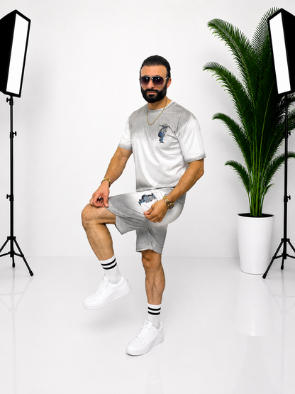 Set bărbătesc gri cu efect degrade și imprimeu grafic – Tricou și pantaloni scurți casual